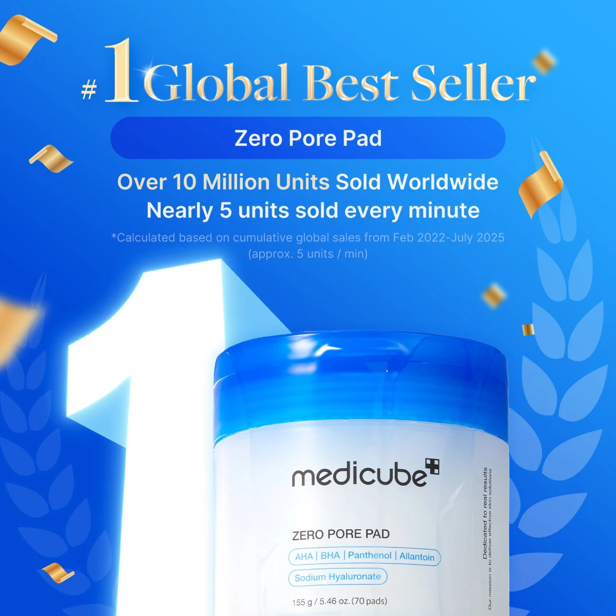 Medicube Zero Pore Pad tub on a blue graphic background