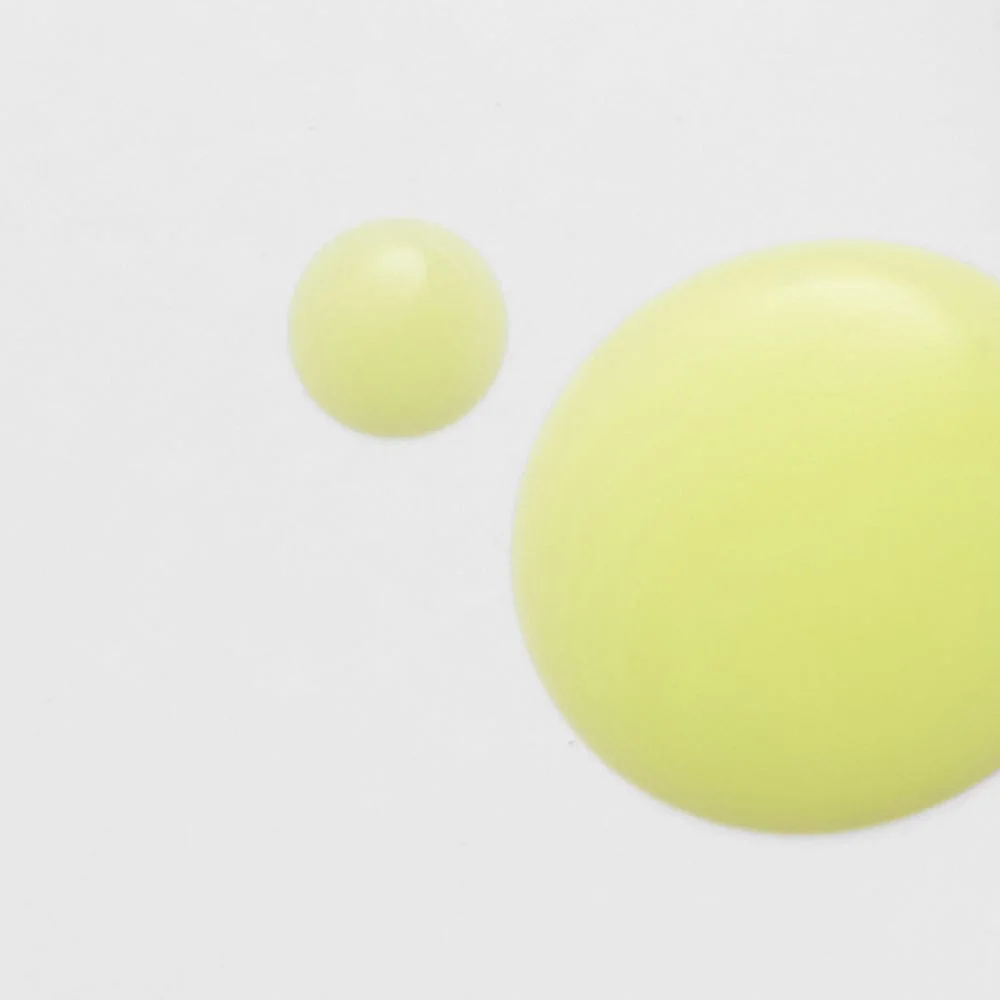 Celimax Retinol Shot Tightening Serum texture drops close-up