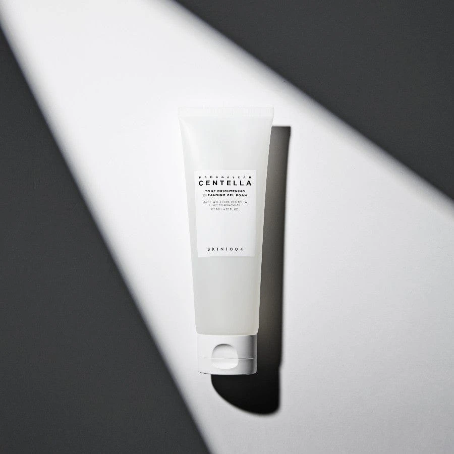 SKIN1004 Tone Brightening Cleansing Gel Foam 125ml texture